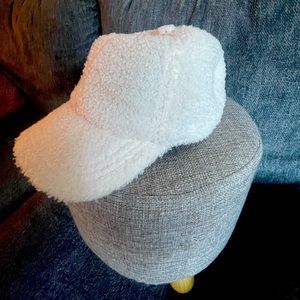 Woman’s Sherpa cap